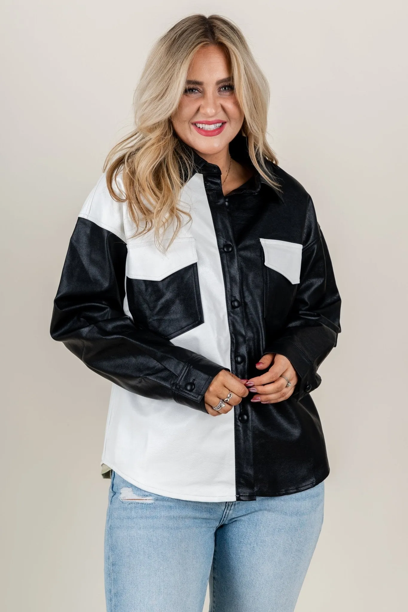 Color block shacket black/white